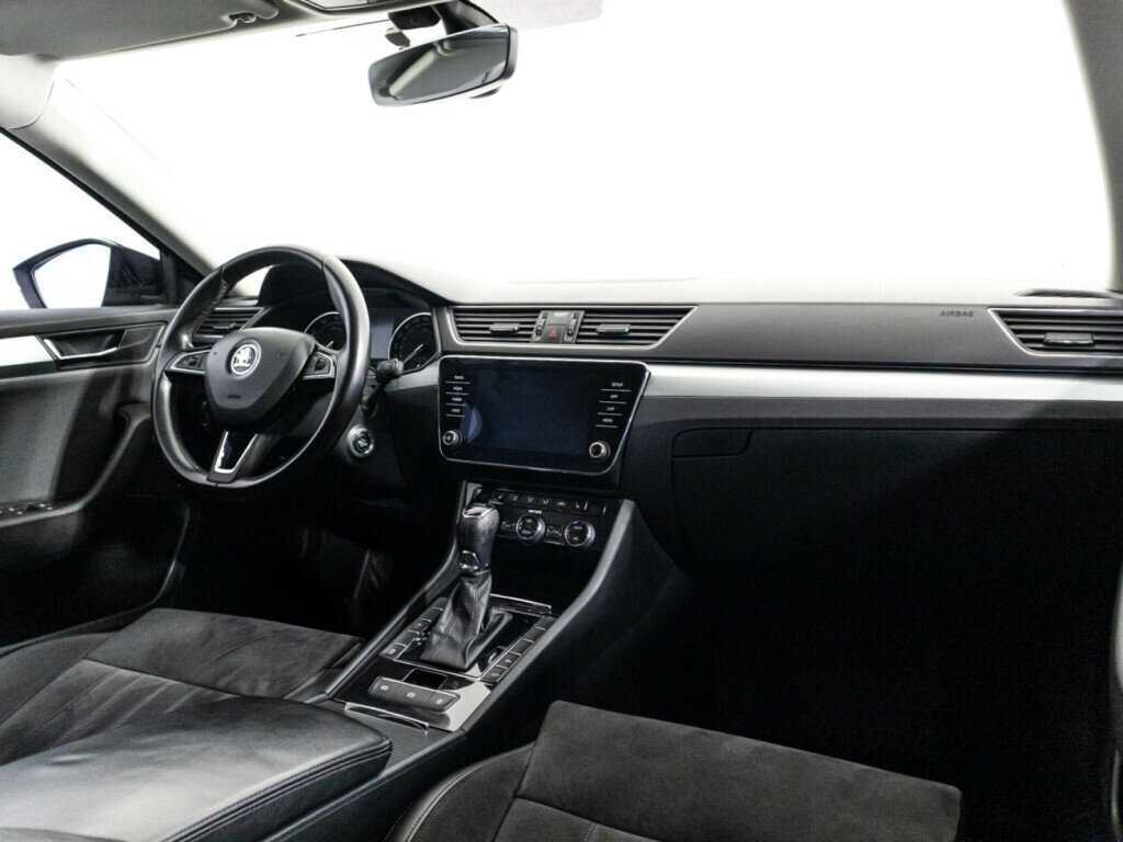 Купить Skoda Superb с пробегом. Фото: #8