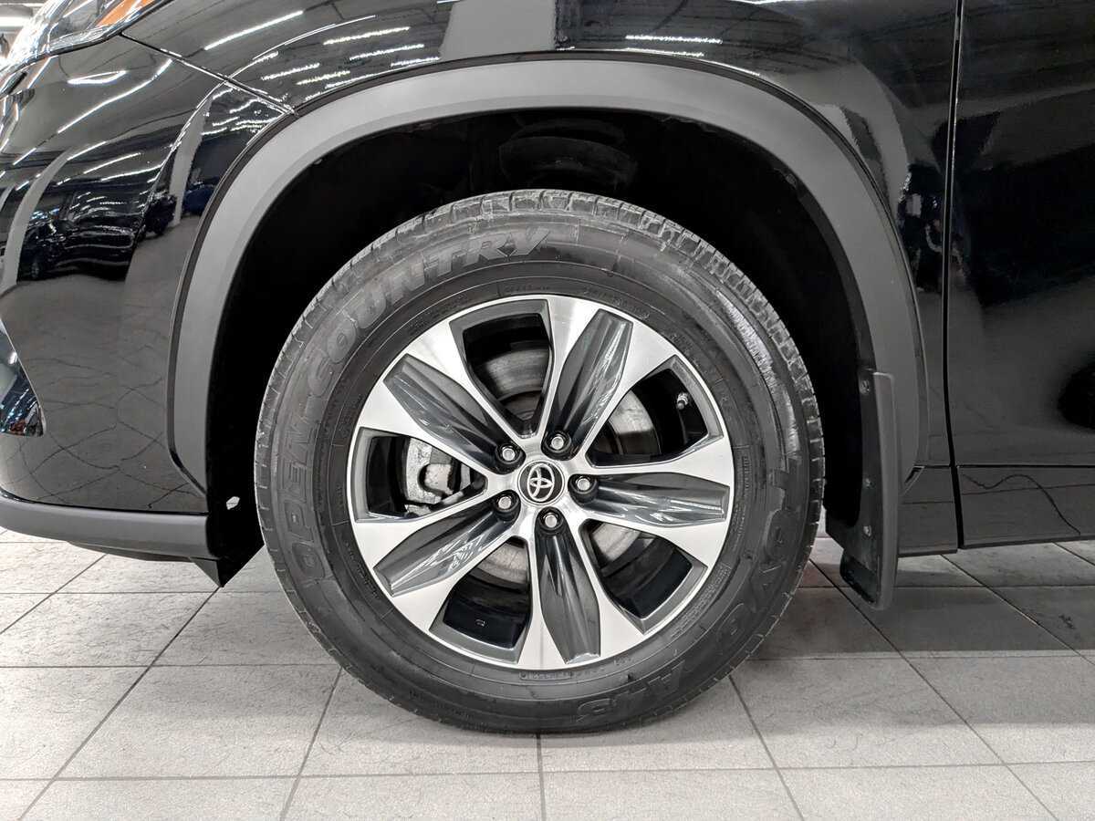 Купить Toyota Highlander с пробегом. Фото: #17