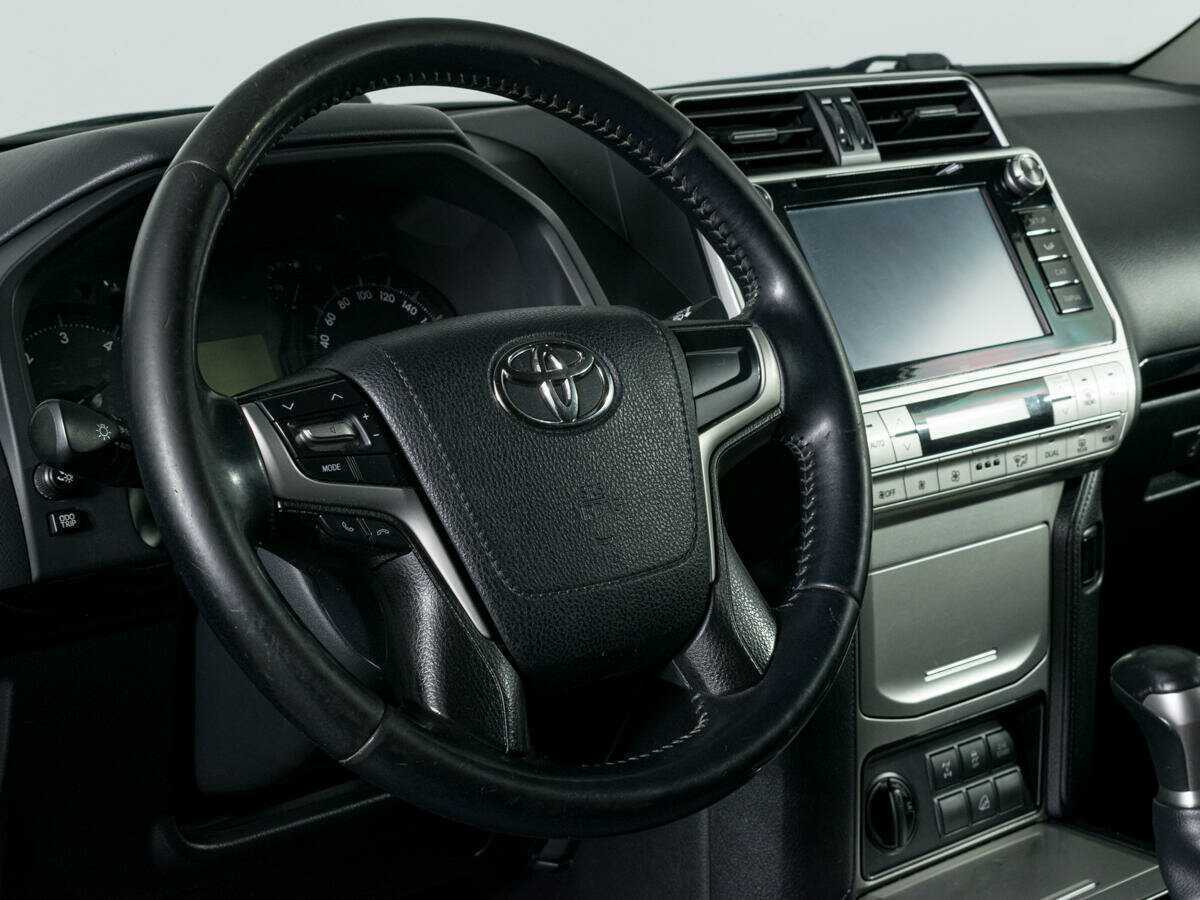 Купить Toyota Land Cruiser Prado с пробегом. Фото: #7