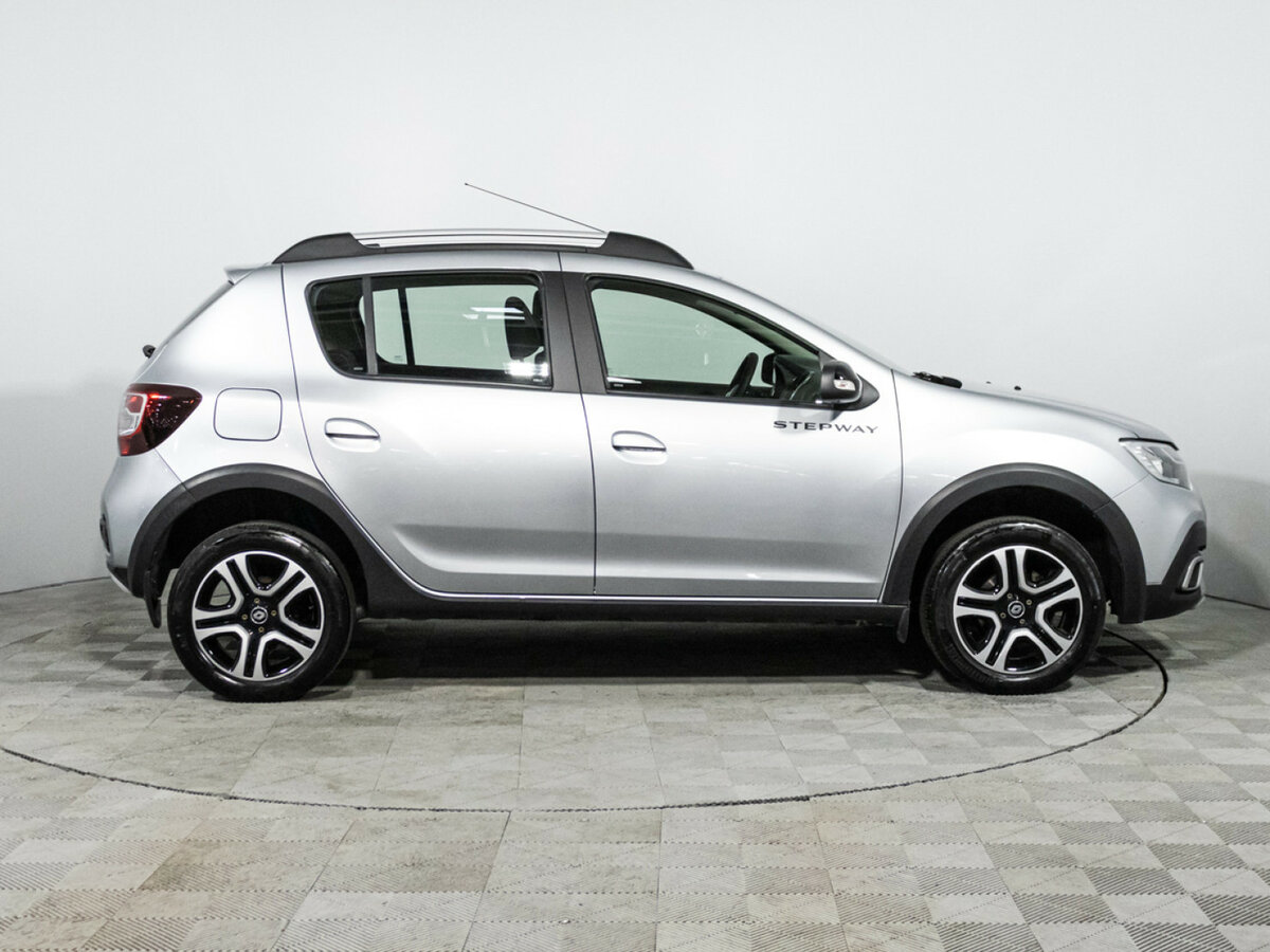 Купить Renault Sandero с пробегом. Фото: #3