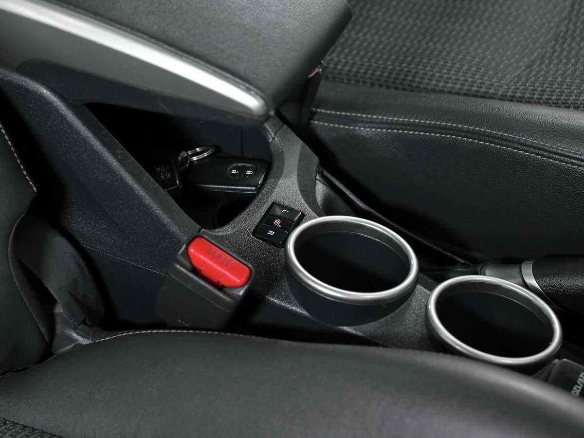 Купить Toyota Verso с пробегом. Фото: #14