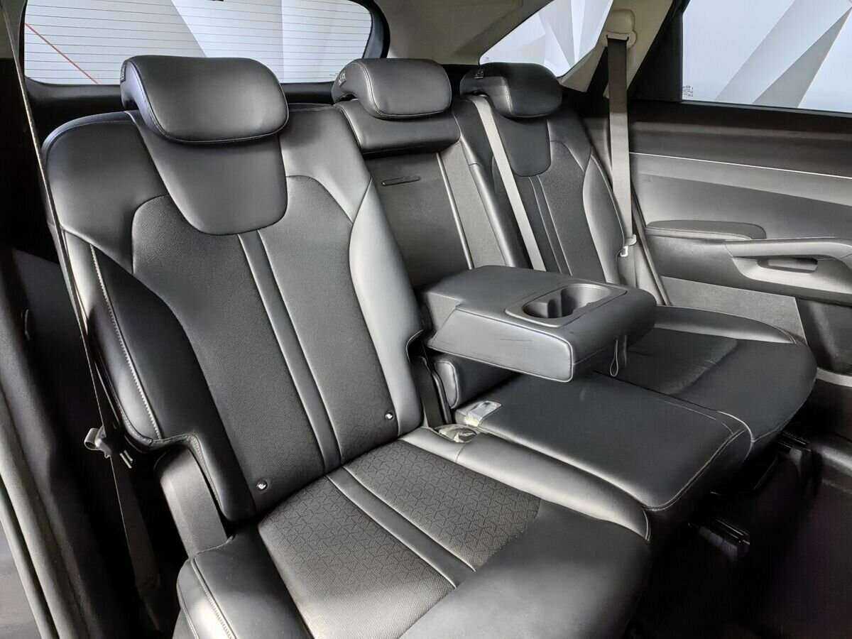 Купить Kia Sorento с пробегом. Фото: #12