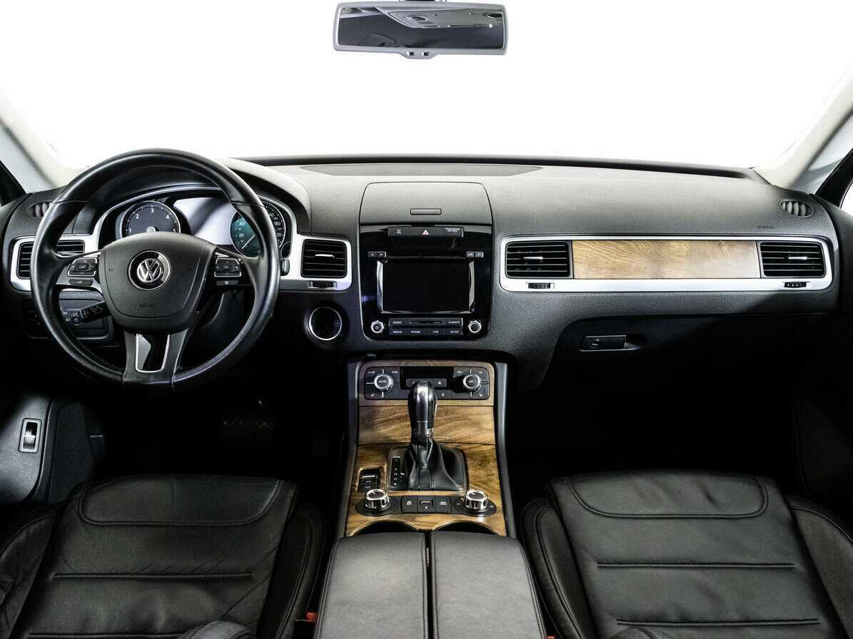 Купить Volkswagen Touareg с пробегом. Фото: #7