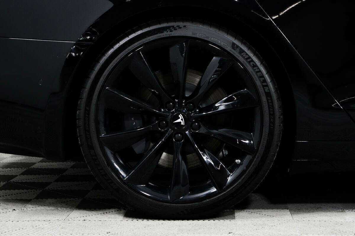 Купить Tesla Model S с пробегом. Фото: #13