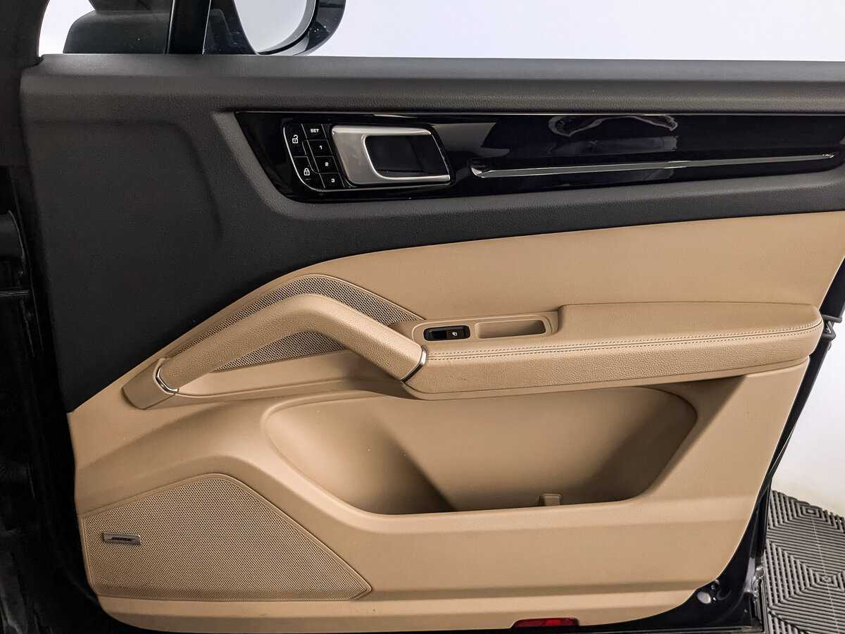 Купить Porsche Cayenne с пробегом. Фото: #20