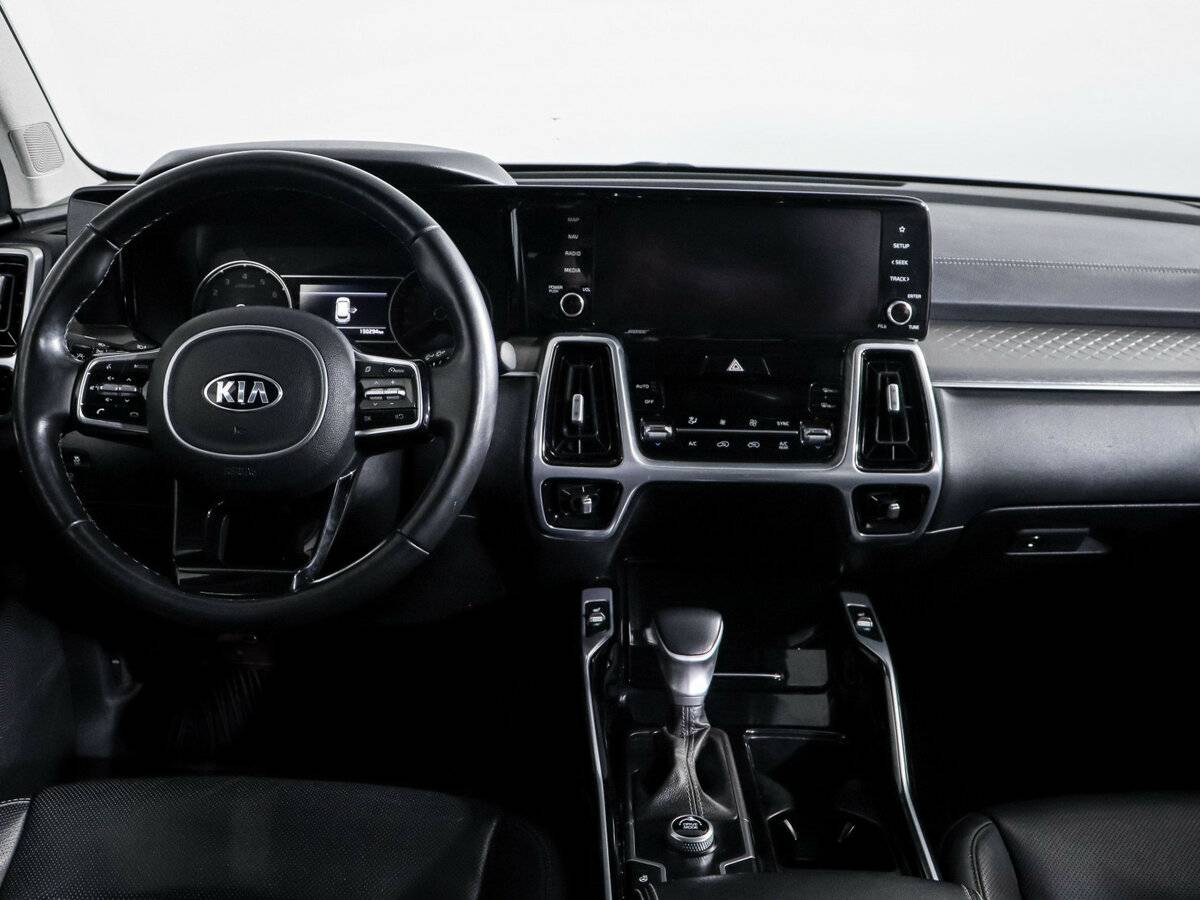 Купить Kia Sorento с пробегом. Фото: #11