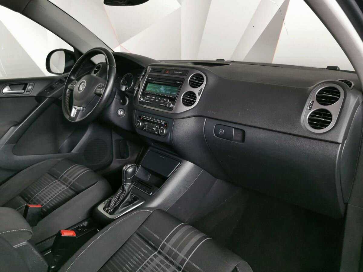 Купить Volkswagen Tiguan с пробегом. Фото: #8