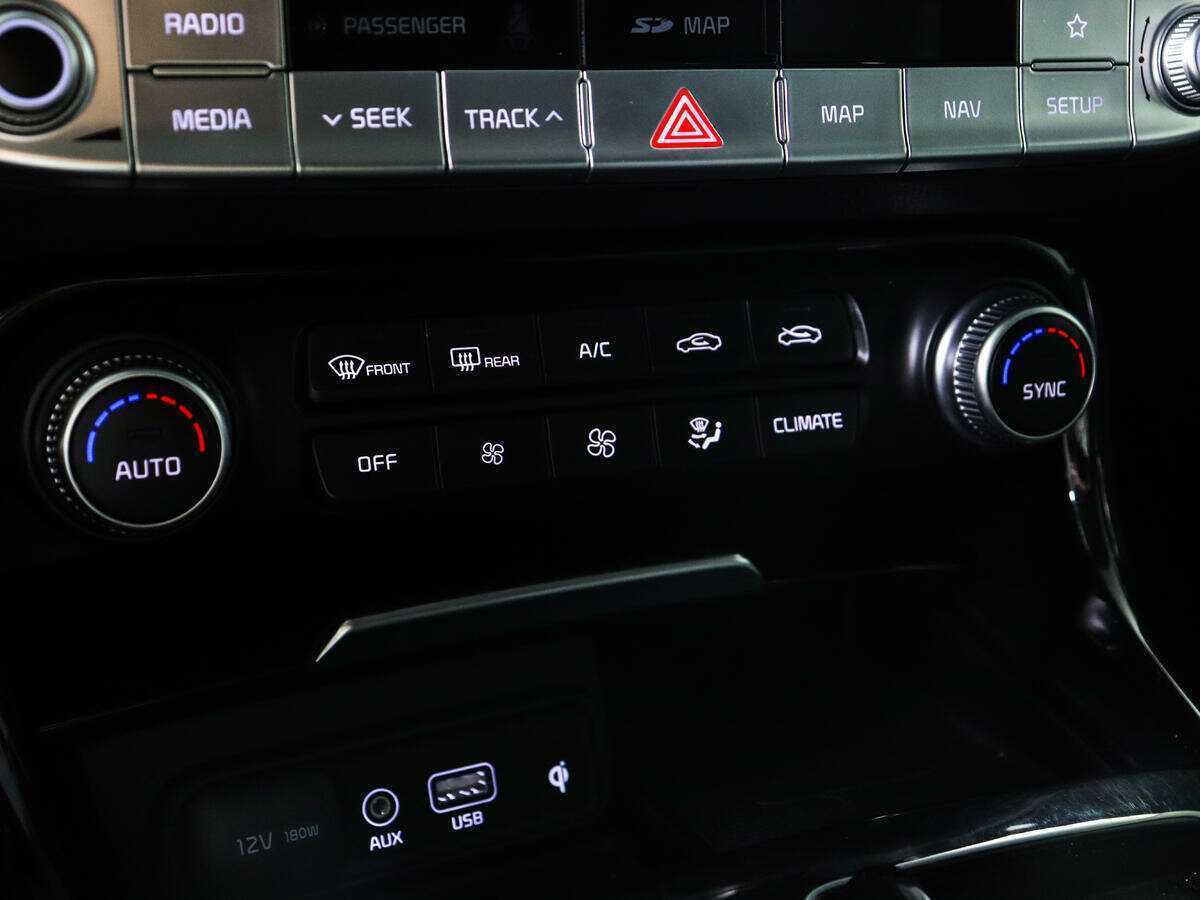 Купить Kia Stinger с пробегом. Фото: #15