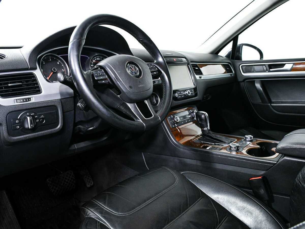 Купить Volkswagen Touareg с пробегом. Фото: #12