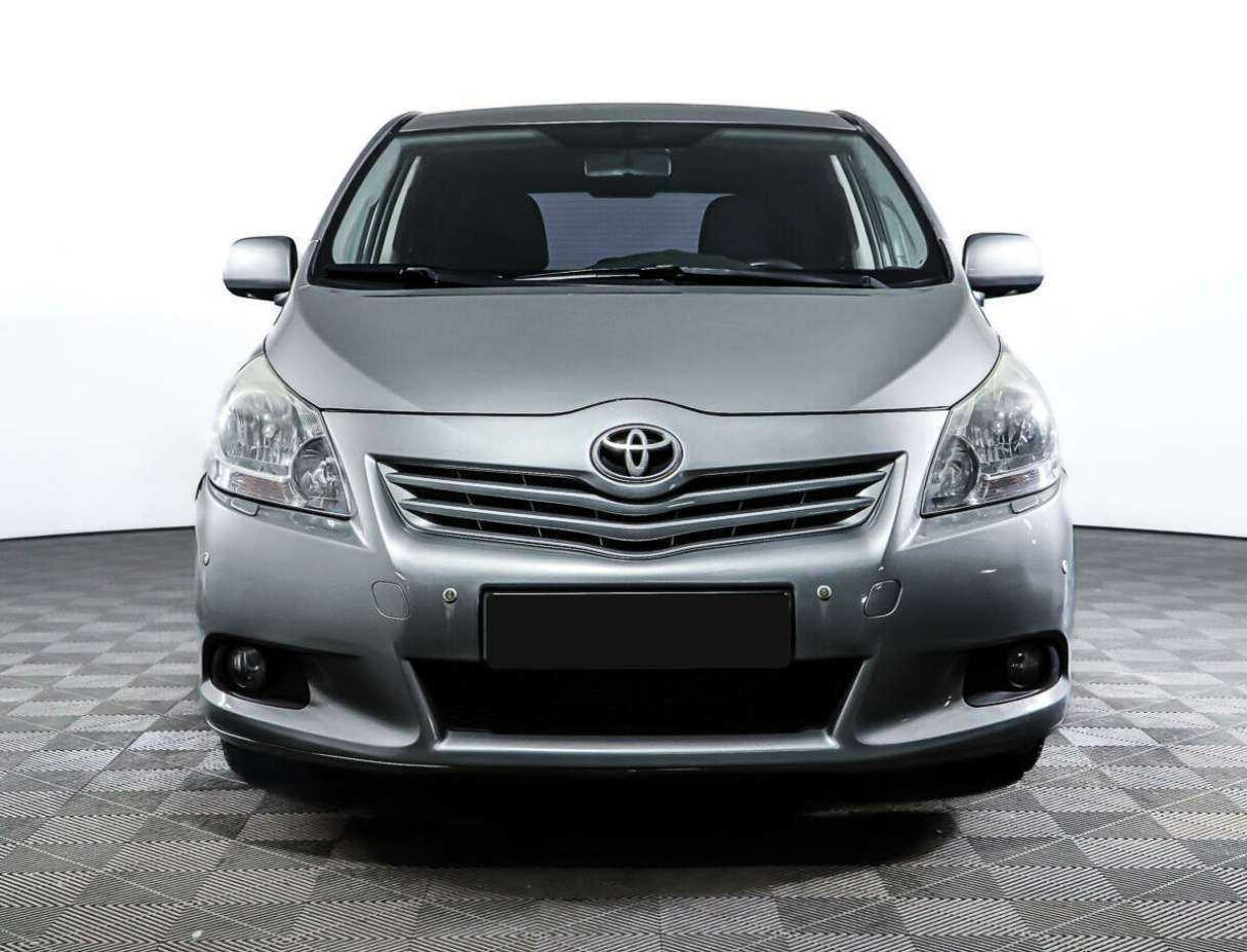 Купить Toyota Verso с пробегом. Фото: #1