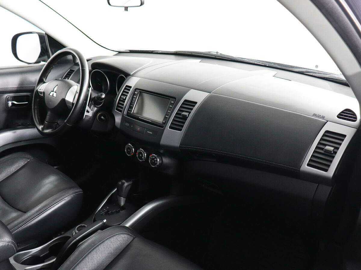 Купить Mitsubishi Outlander с пробегом. Фото: #7