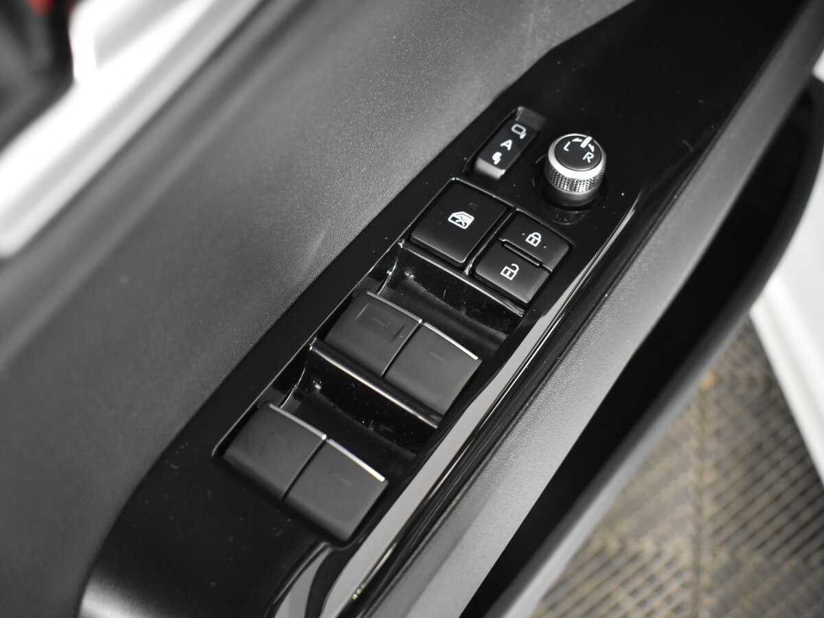 Купить Toyota Camry с пробегом. Фото: #8