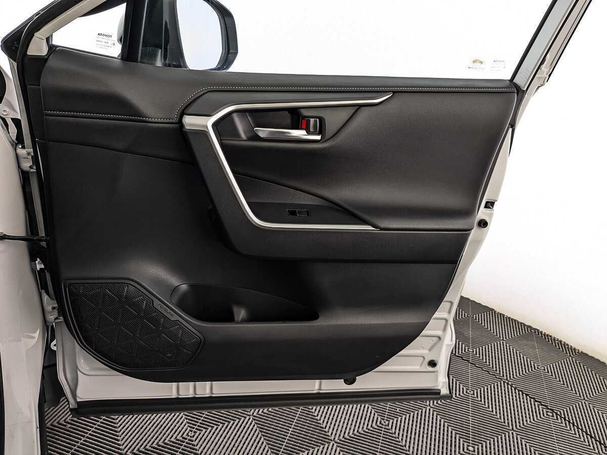 Купить Toyota RAV4 с пробегом. Фото: #21
