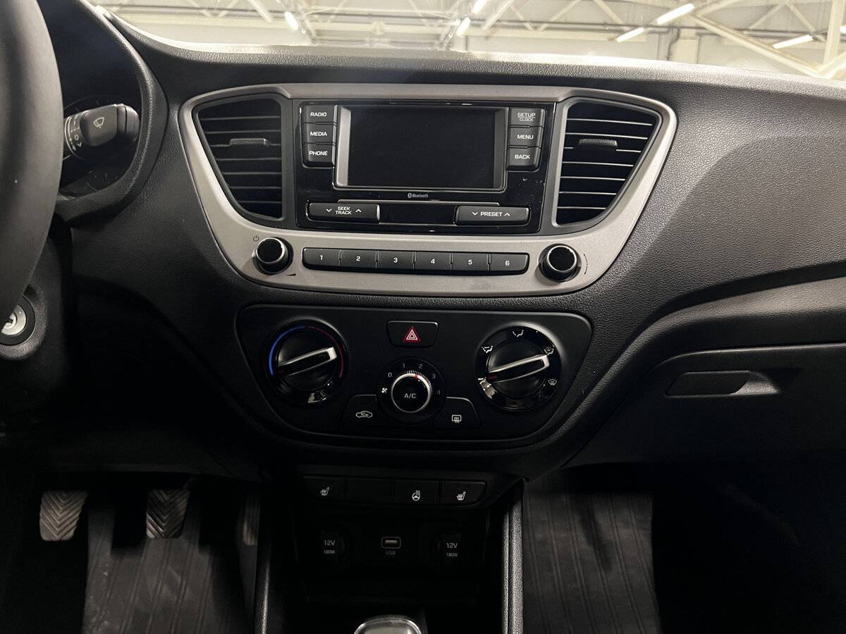 Купить Hyundai Solaris с пробегом. Фото: #14