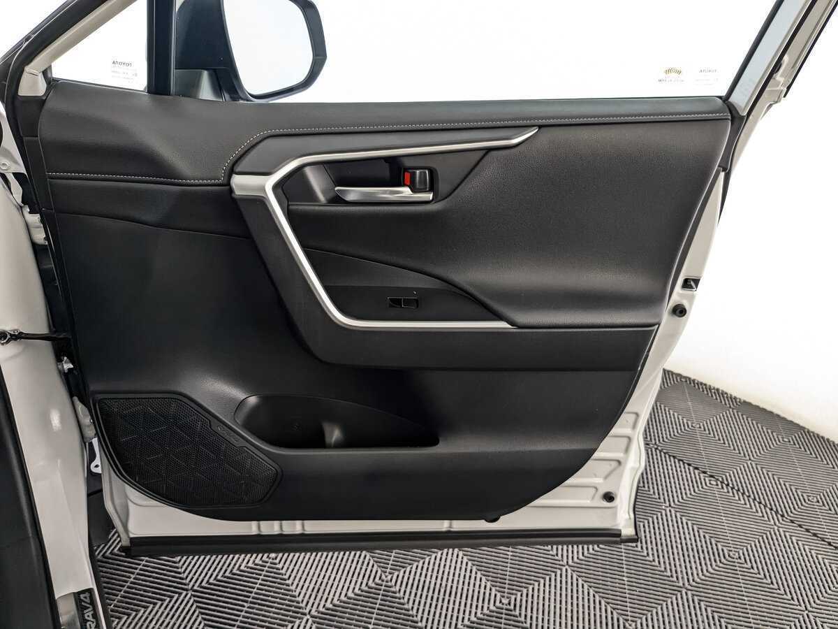 Купить Toyota RAV4 с пробегом. Фото: #20