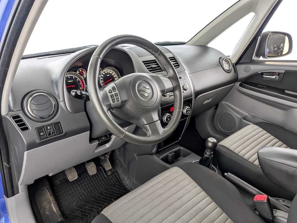 Купить Suzuki SX4 с пробегом. Фото: #15