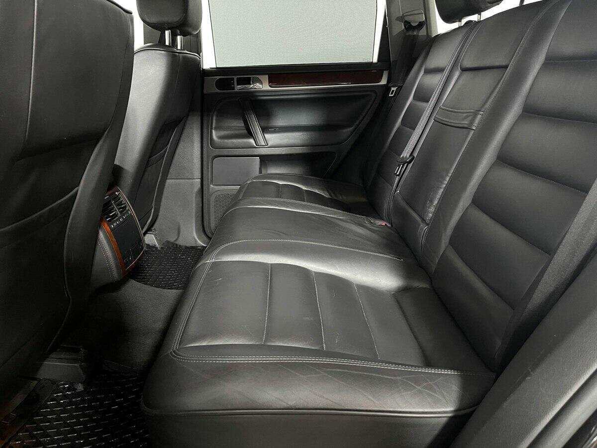 Купить Volkswagen Touareg с пробегом. Фото: #9