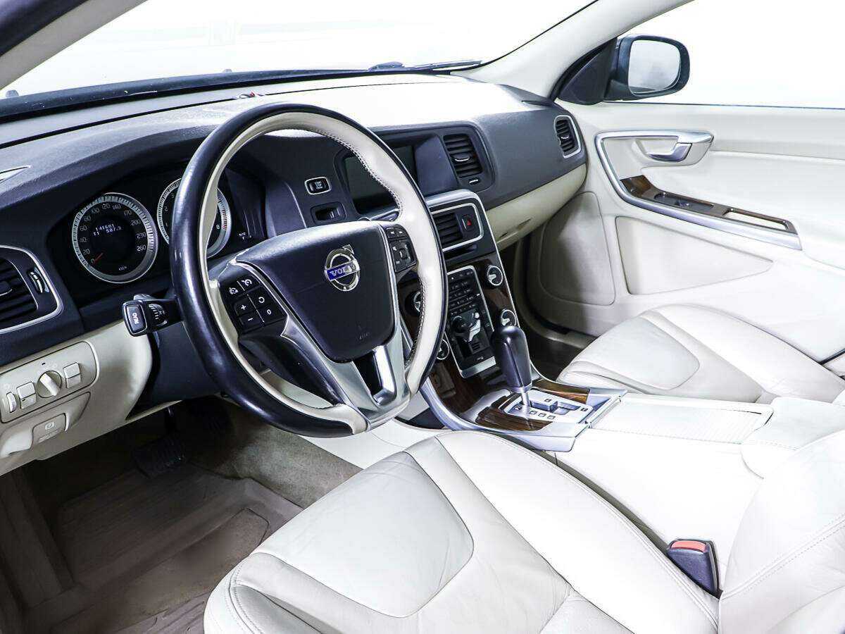 Купить Volvo S60 с пробегом. Фото: #12