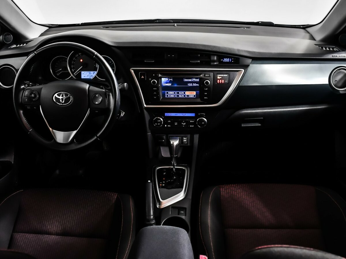 Купить Toyota Auris с пробегом. Фото: #11