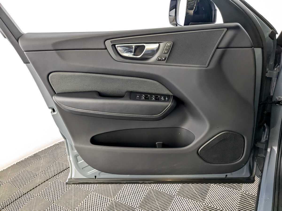 Купить Volvo XC60 с пробегом. Фото: #18