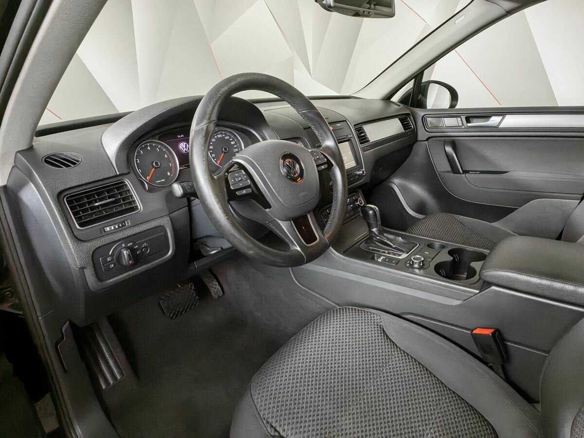 Купить Volkswagen Touareg с пробегом. Фото: #13