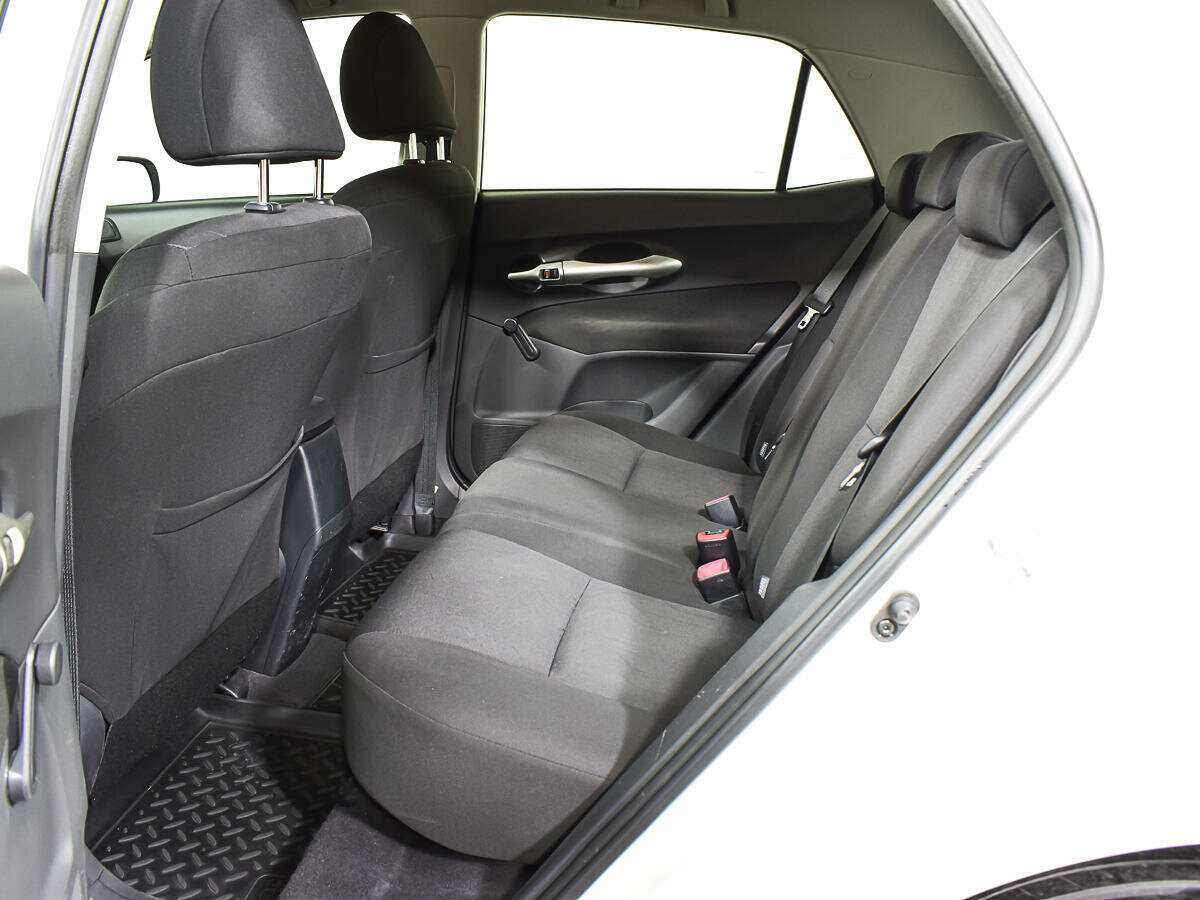 Купить Toyota Auris с пробегом. Фото: #8