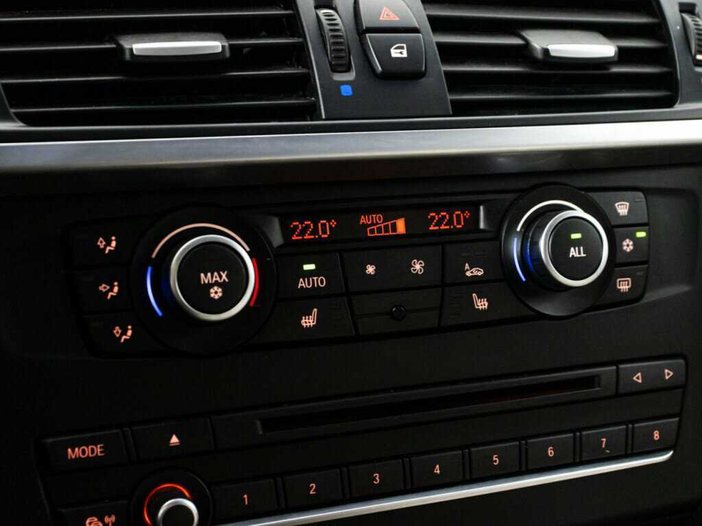 Купить BMW X3 с пробегом. Фото: #17