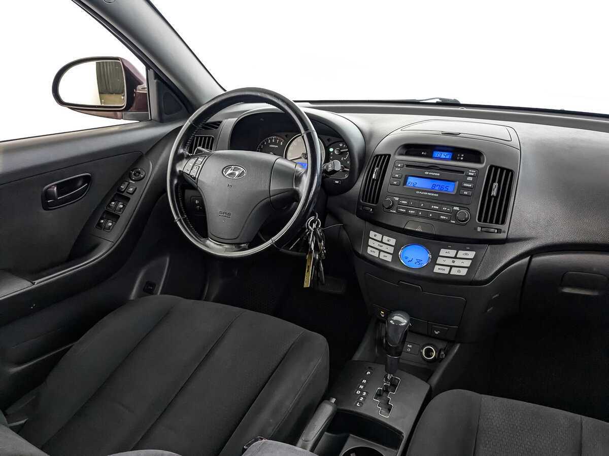 Купить Hyundai Elantra с пробегом. Фото: #16