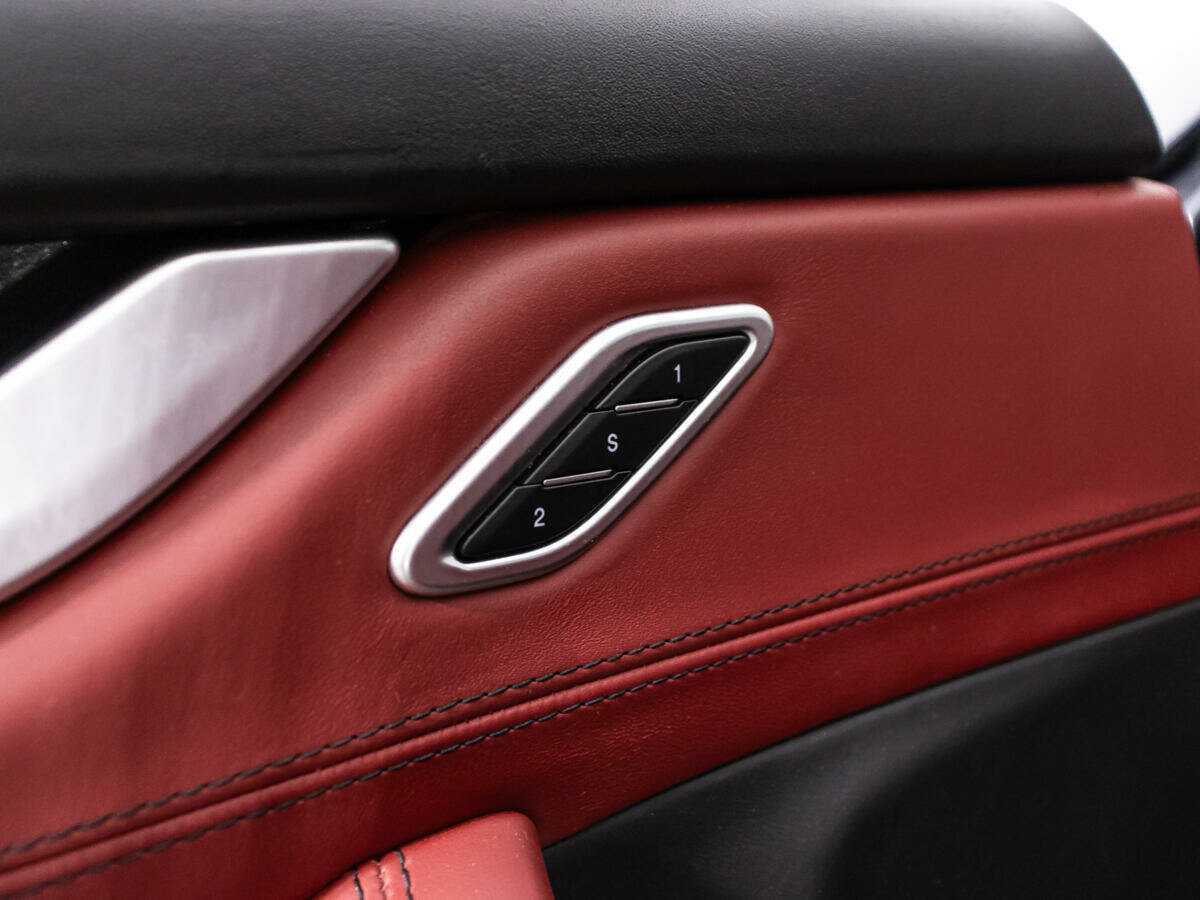Купить Maserati Levante с пробегом. Фото: #23