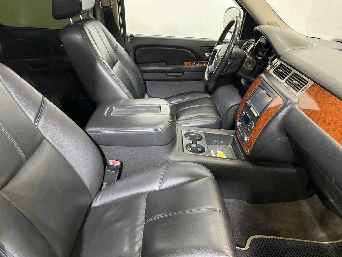 Купить Chevrolet Tahoe с пробегом. Фото: #8