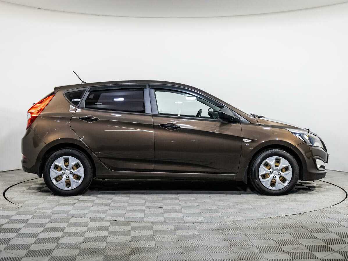Купить Hyundai Solaris с пробегом. Фото: #2