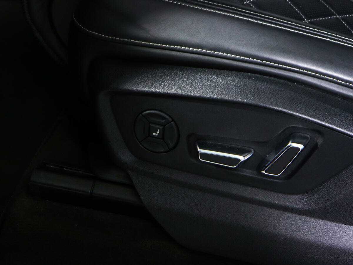Купить Audi Q8 с пробегом. Фото: #21