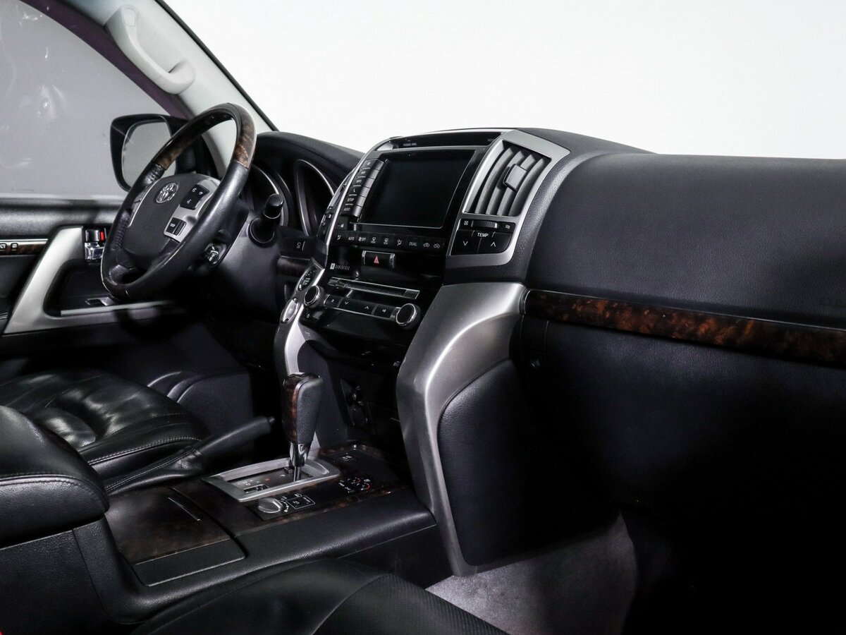 Купить Toyota Land Cruiser с пробегом. Фото: #8