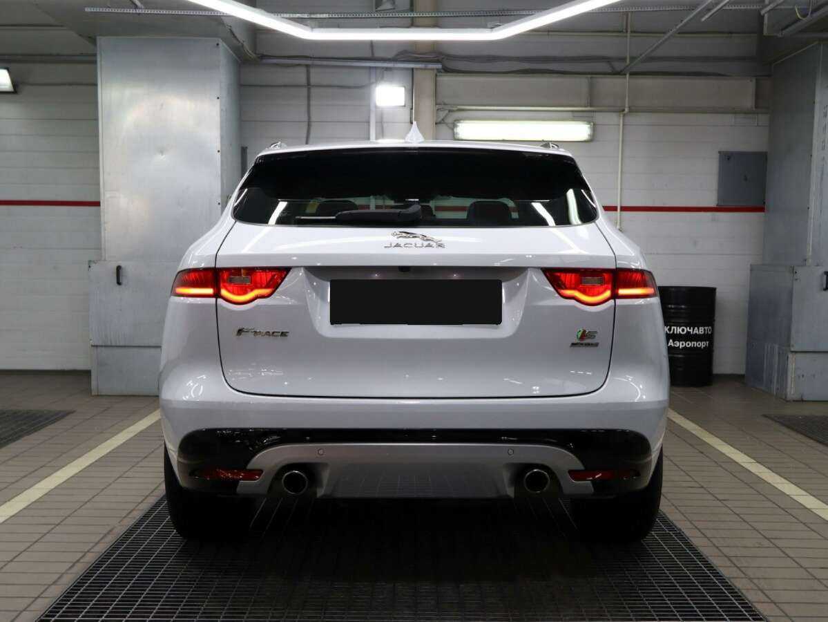 Купить Jaguar F-Pace с пробегом. Фото: #3