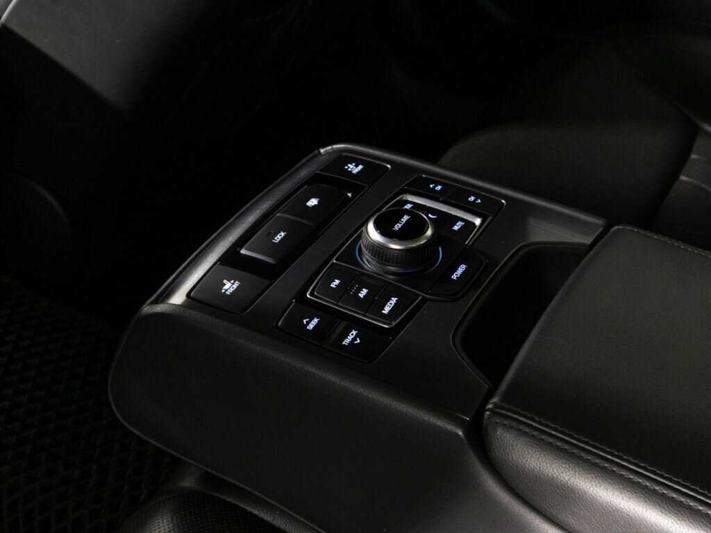 Купить Genesis G80 с пробегом. Фото: #16