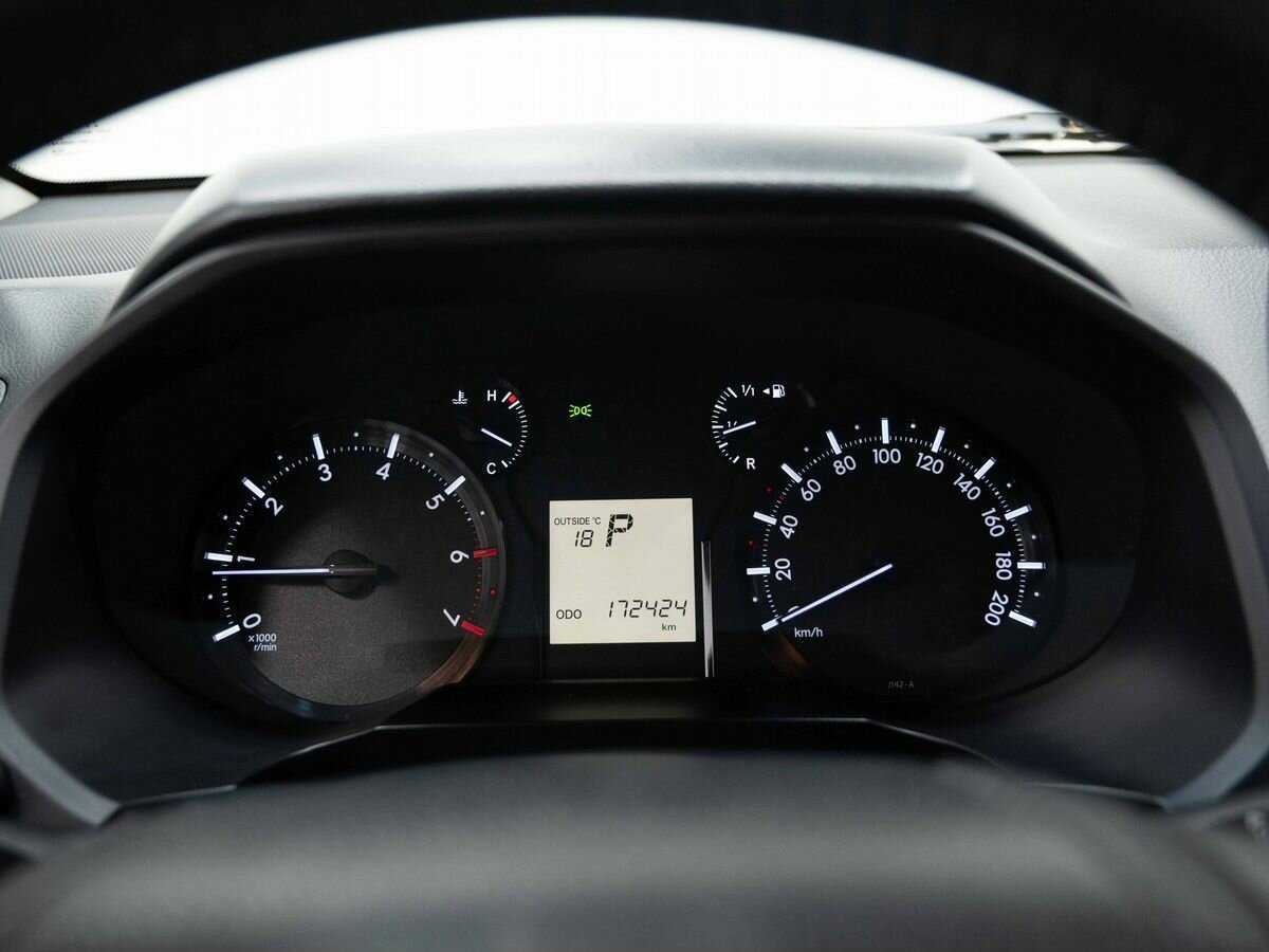 Купить Toyota Land Cruiser Prado с пробегом. Фото: #14
