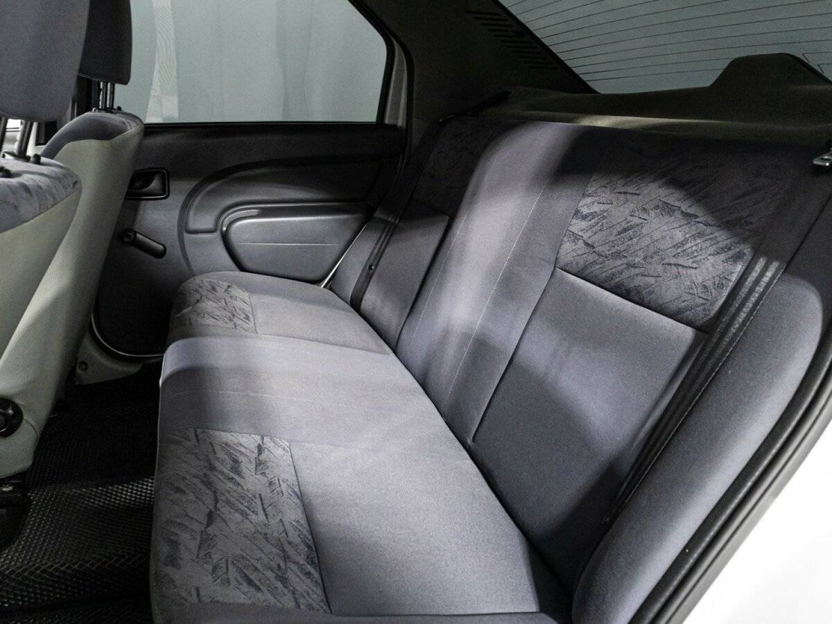 Купить Renault Logan с пробегом. Фото: #9