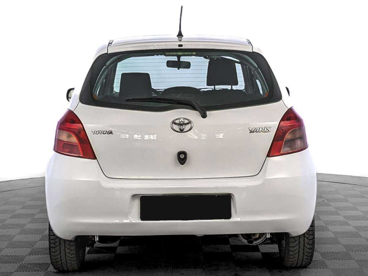 Купить Toyota Yaris с пробегом. Фото: #5
