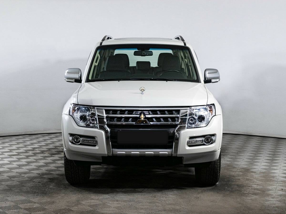 Купить Mitsubishi Pajero с пробегом. Фото: #1