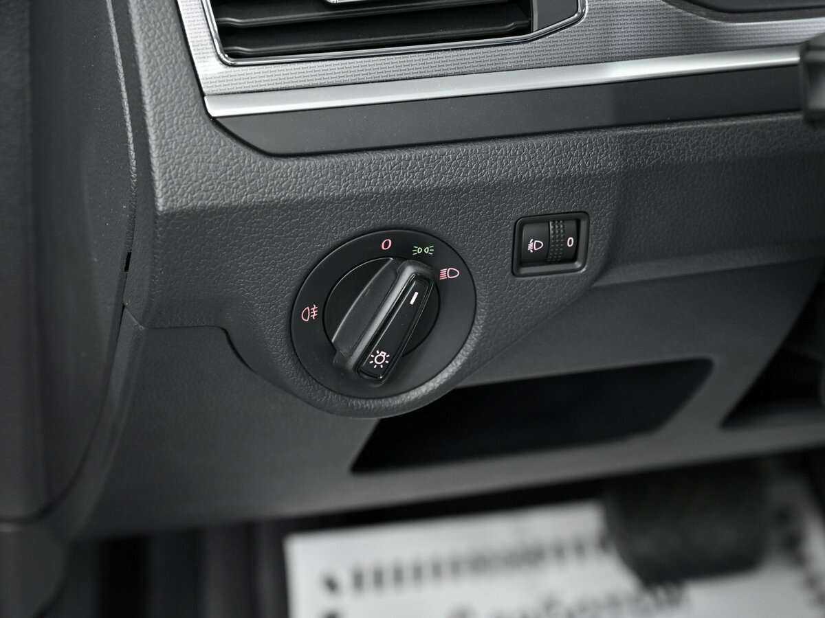 Купить Volkswagen Bora с пробегом. Фото: #9