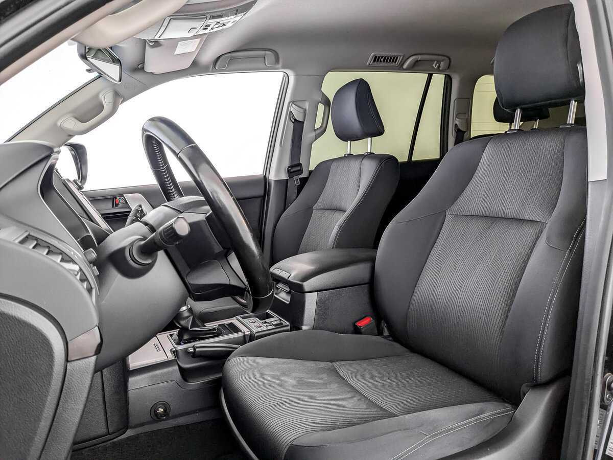 Купить Toyota Land Cruiser Prado с пробегом. Фото: #15