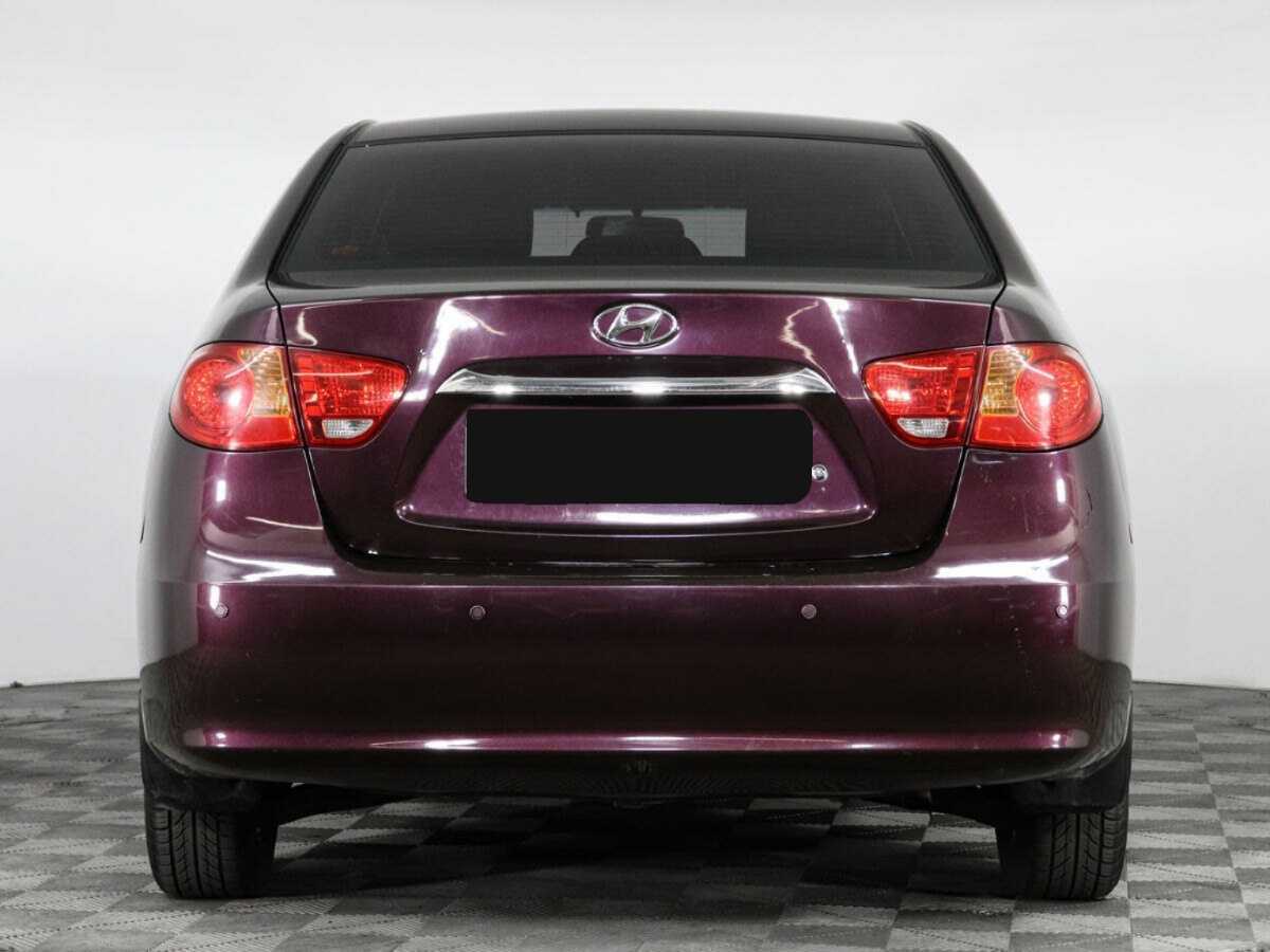Купить Hyundai Elantra с пробегом. Фото: #4
