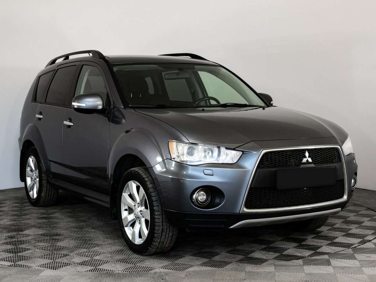 Купить Mitsubishi Outlander с пробегом. Фото: #2