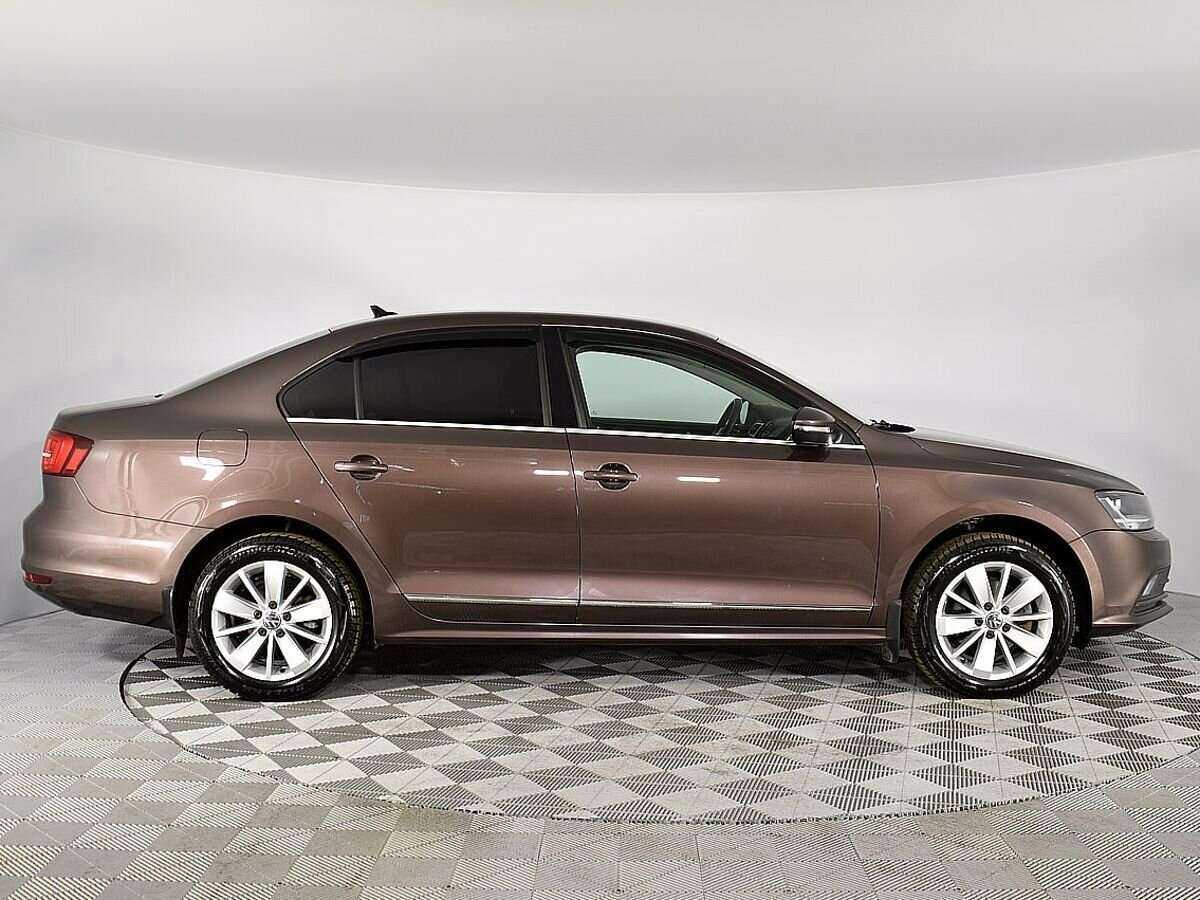Купить Volkswagen Jetta с пробегом. Фото: #3