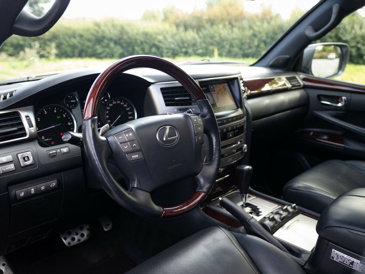 Купить Lexus LX с пробегом. Фото: #23