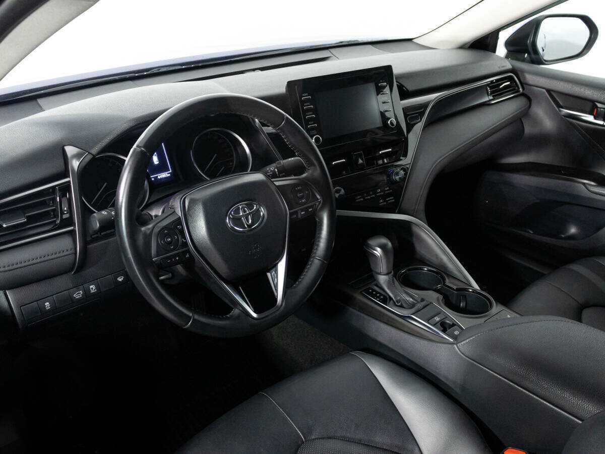Купить Toyota Camry с пробегом. Фото: #10