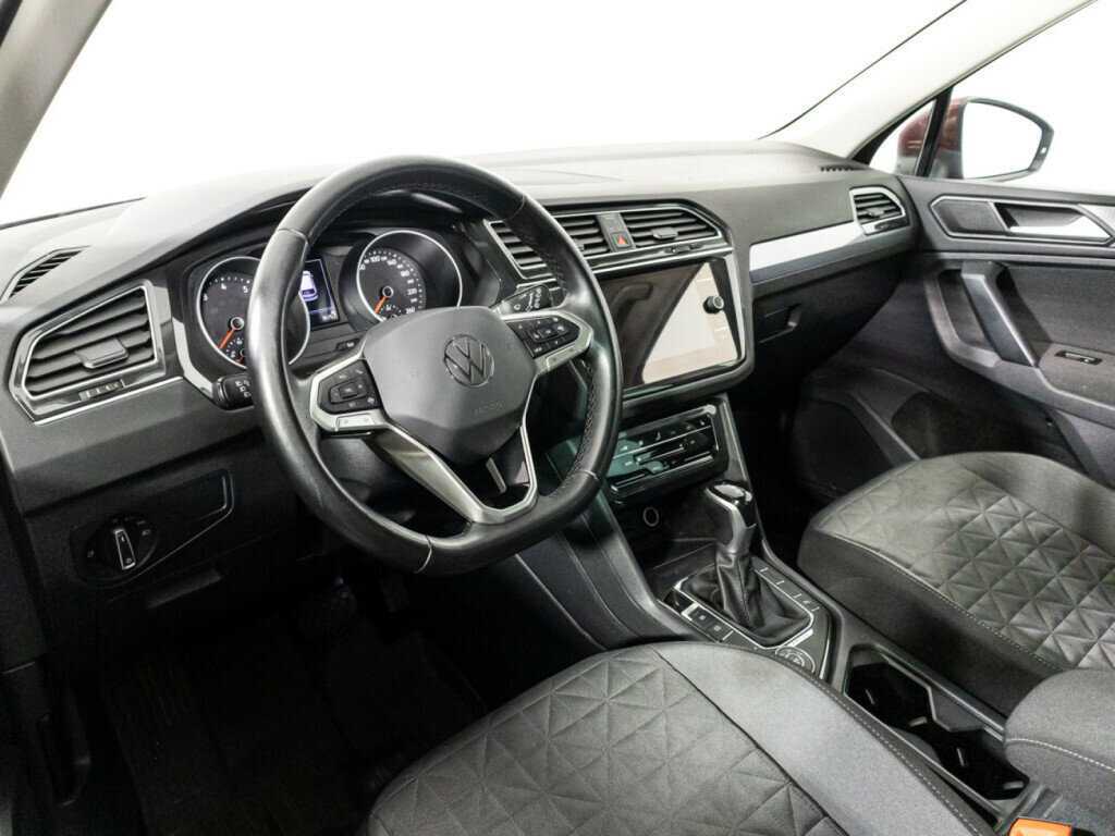 Купить Volkswagen Tiguan с пробегом. Фото: #10
