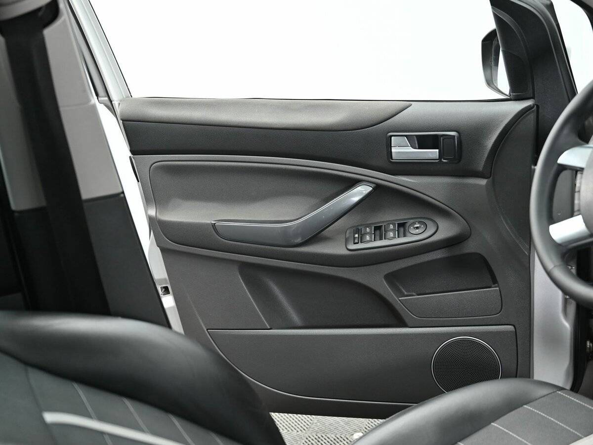 Купить Ford Kuga с пробегом. Фото: #5