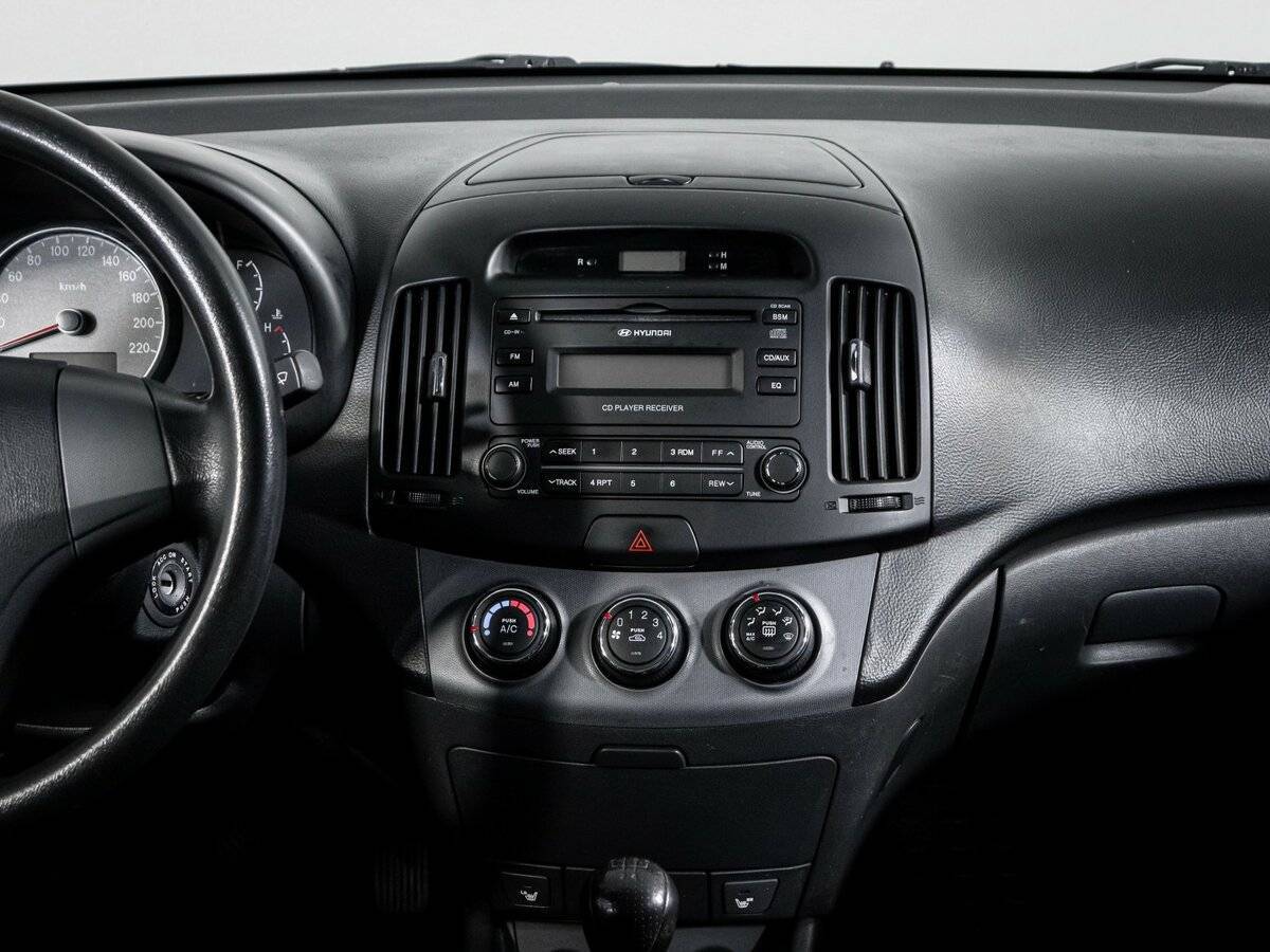 Купить Hyundai Elantra с пробегом. Фото: #12