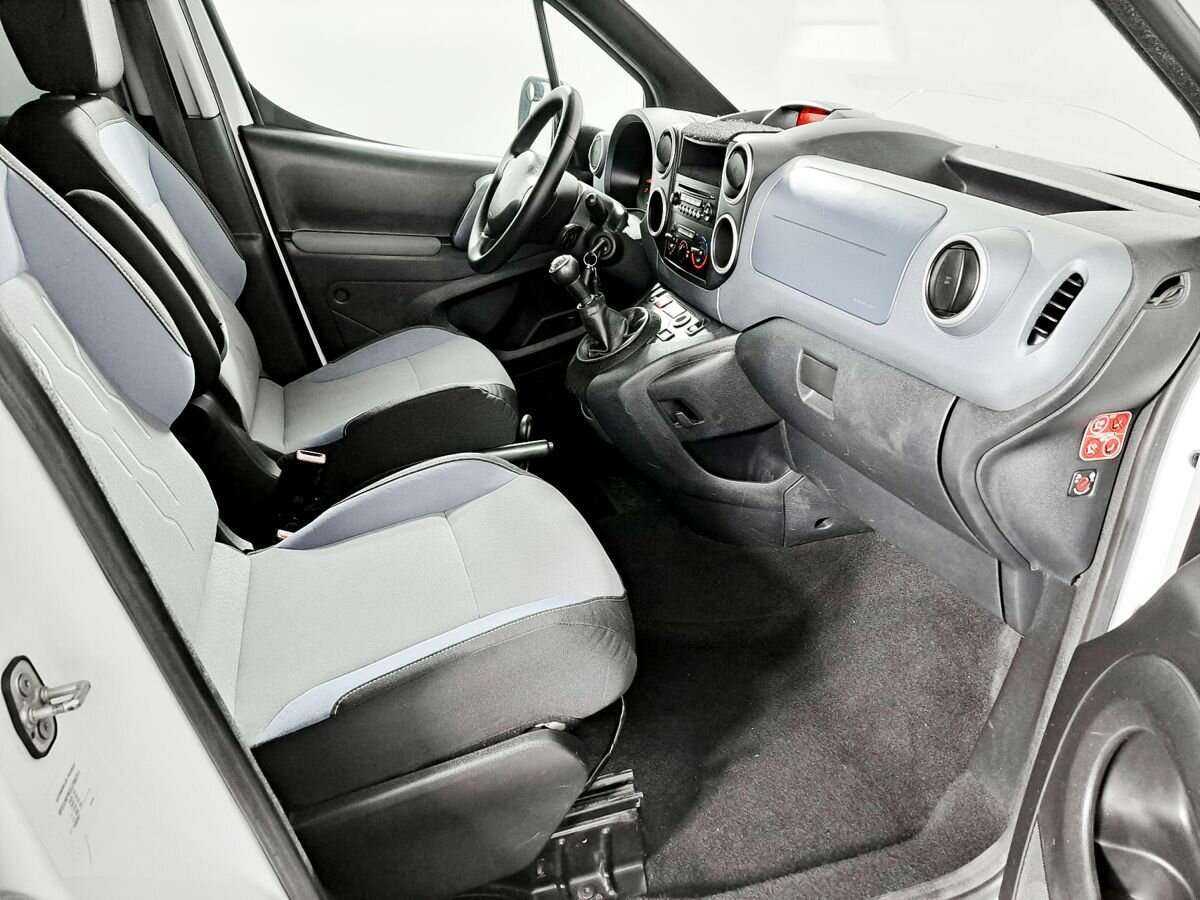 Купить Peugeot Partner с пробегом. Фото: #10